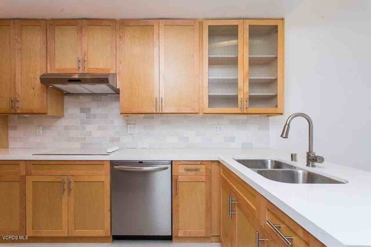 4338 Redwood Ave #B313 - Photo 3 of 29