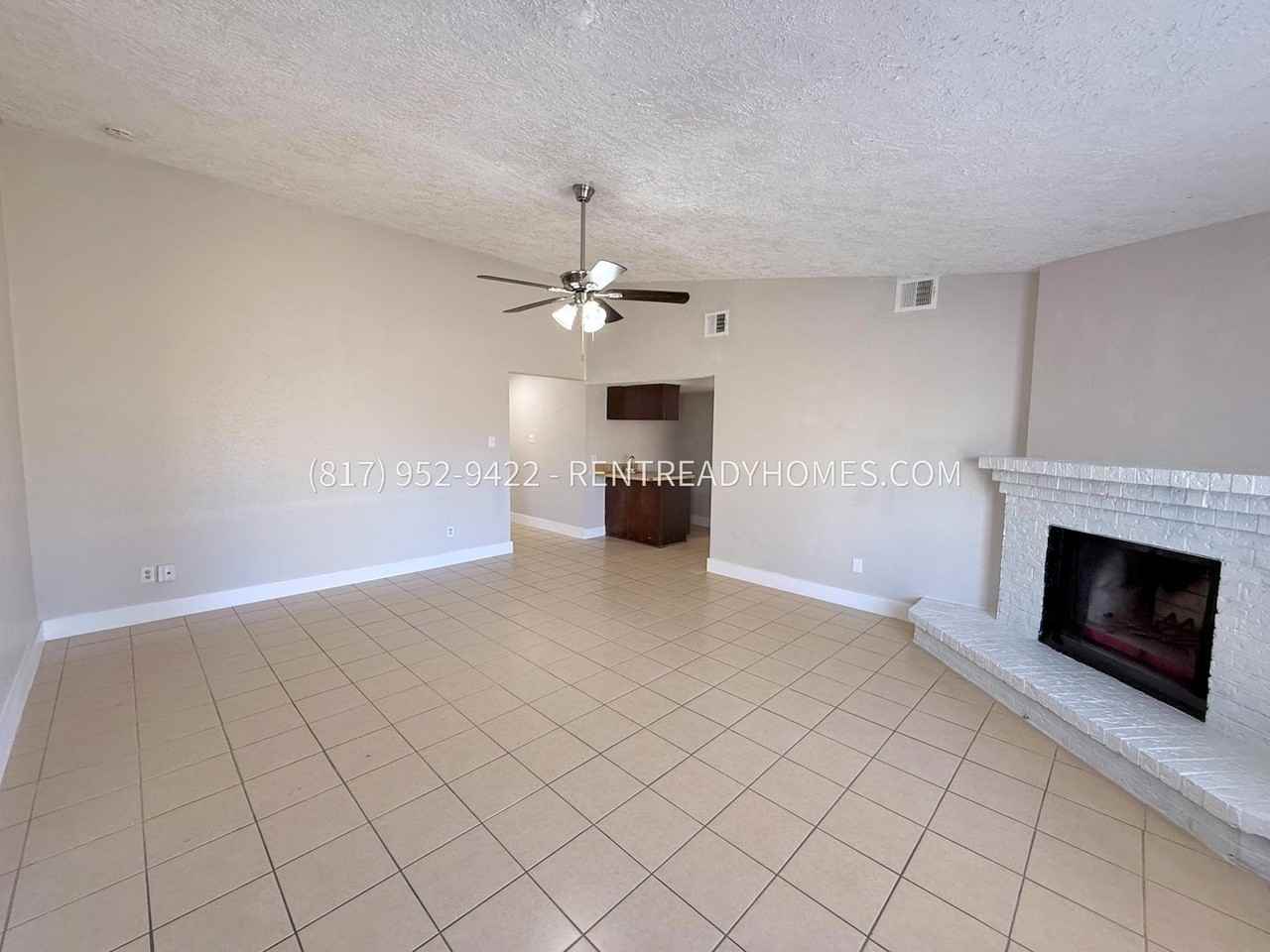 522 Kenwood Ln - Photo 3 of 21