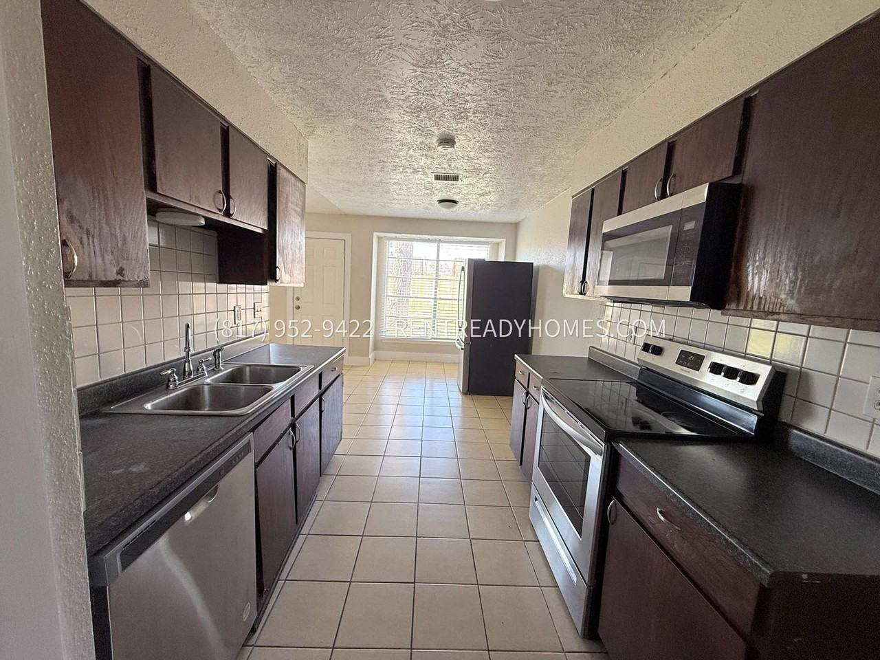 522 Kenwood Ln - Photo 5 of 21