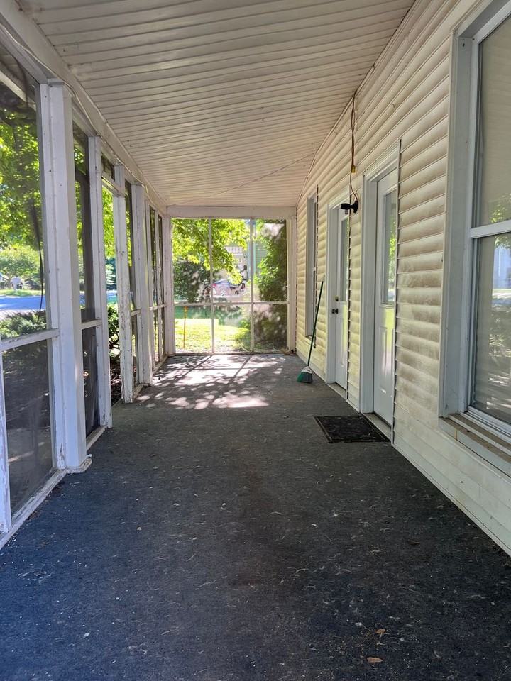 641 W 7th St - Photo 2 of 10