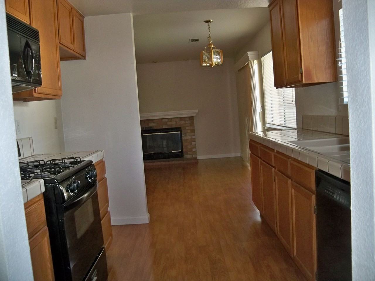 501 Ramsey Dr - Photo 4 of 12