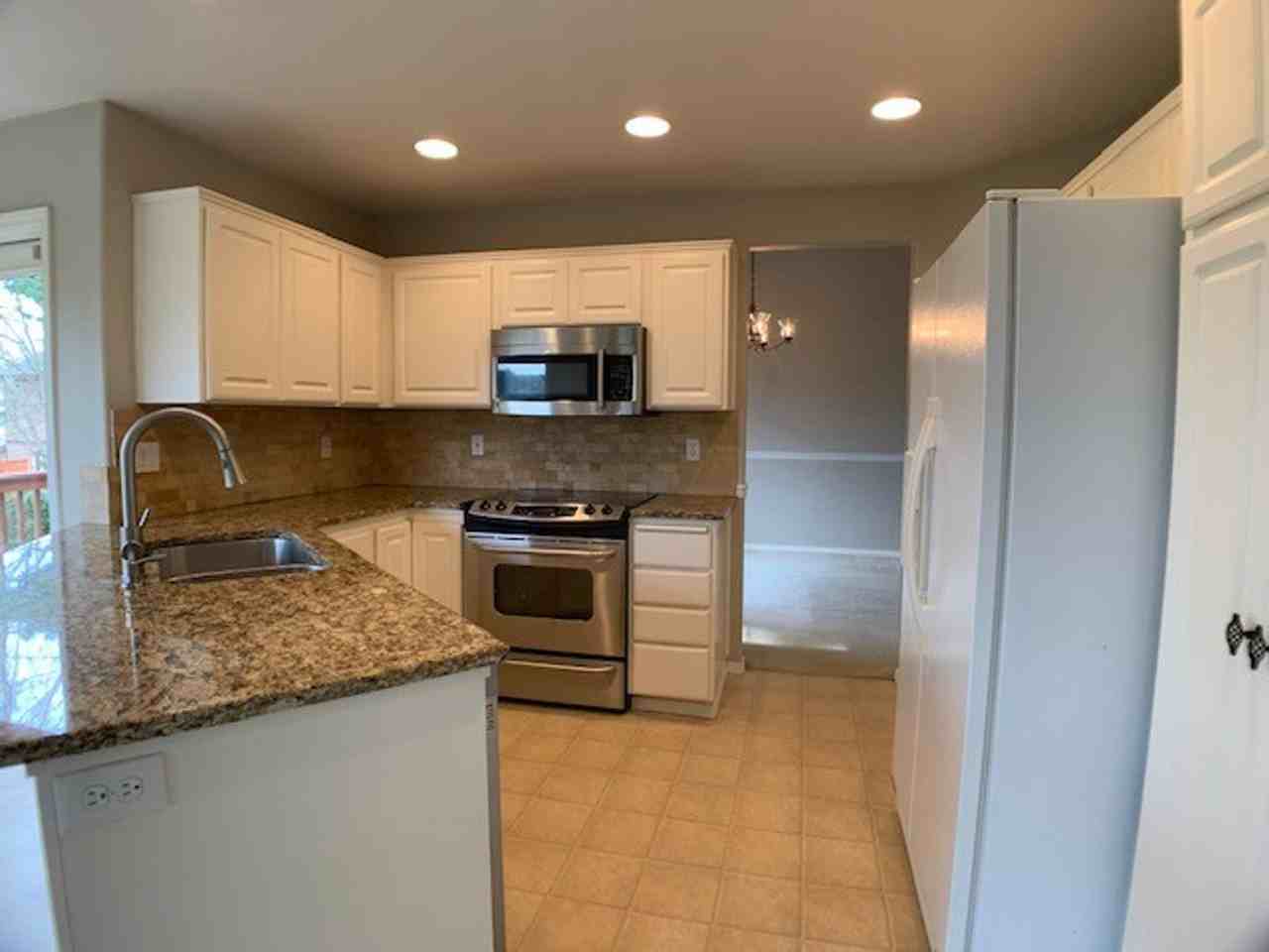 14399 Sw Fern St - Photo 3 of 50