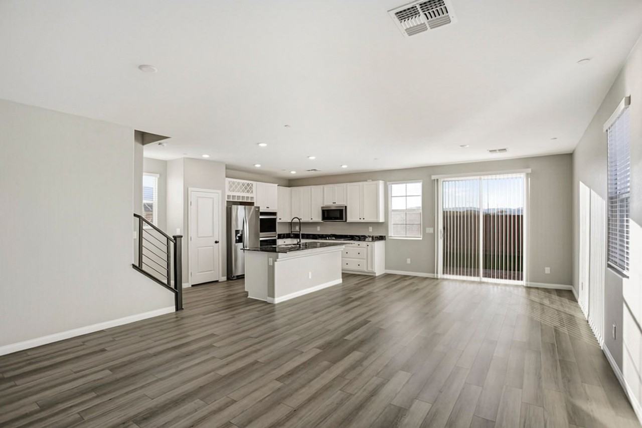 2865 Mincio St - Photo 6 of 33