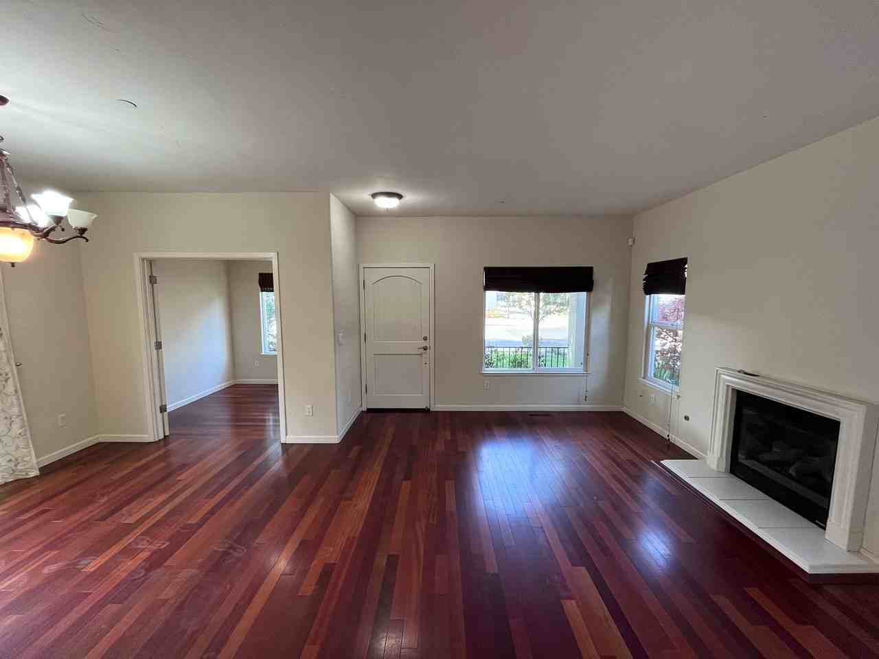 1266 Poplar Ave - Photo 5 of 24