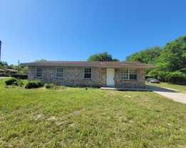 215 Combs Manor Ct Nw - Photo 1 of 1