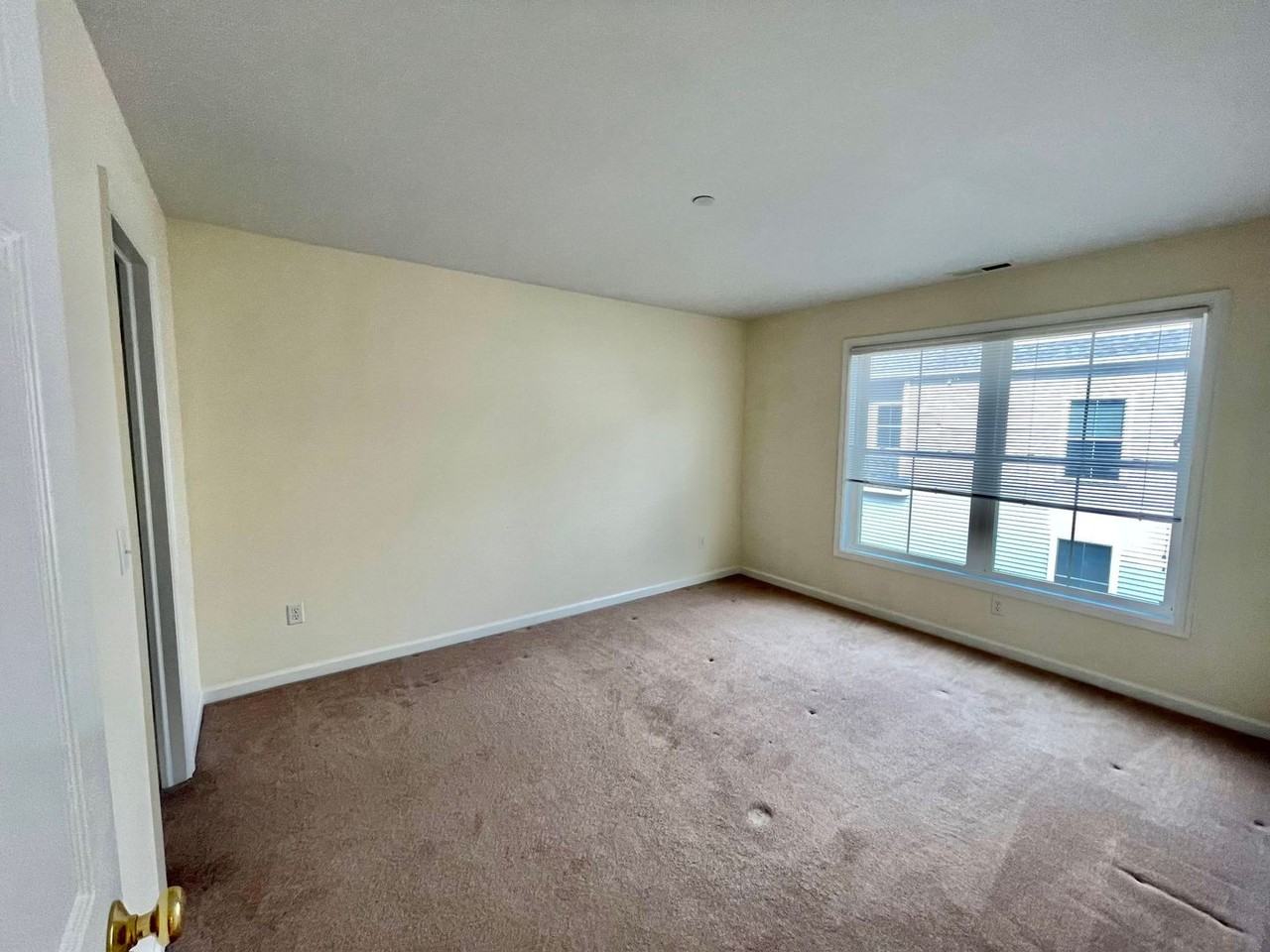 15 W Main St - Photo 7 of 13