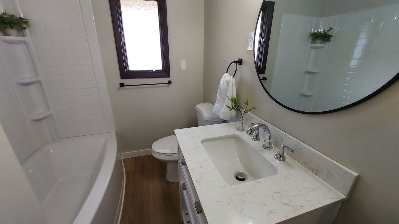 7805 51st Ave Ne - Photo 6 of 8