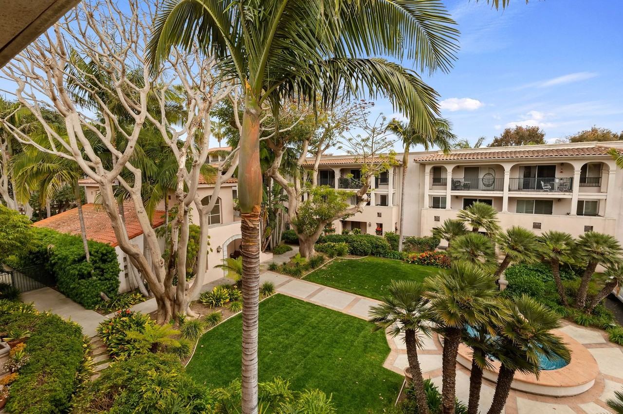 147 Por La Mar Cir - Photo 2 of 22