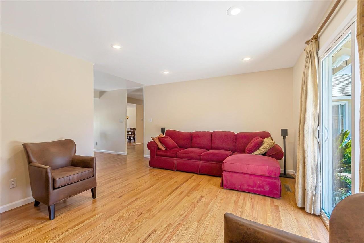 1545 Puerto Vallarta Dr - Photo 7 of 32