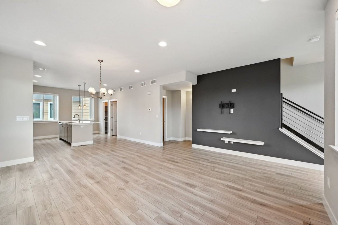 6719 S Tempe Ct - Photo 6 of 26