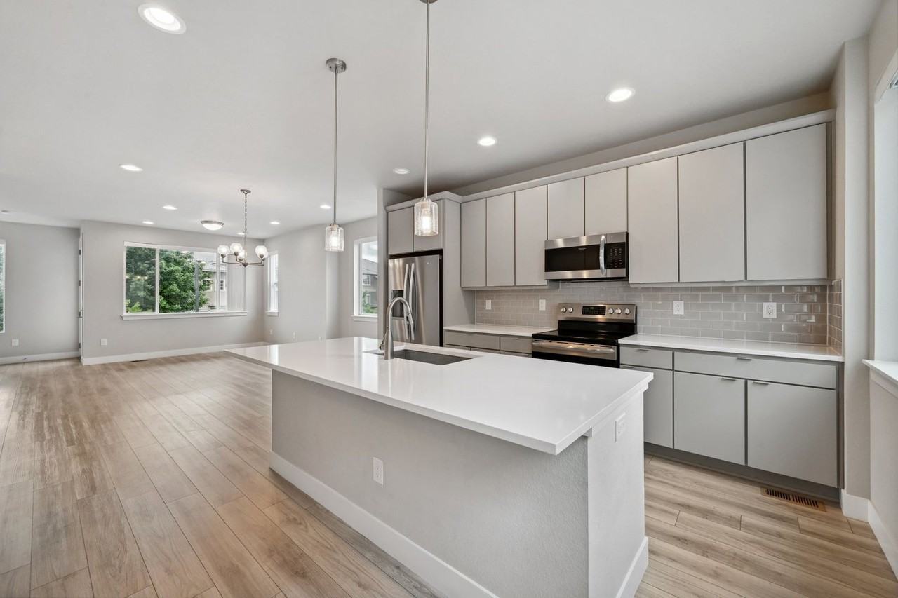 6719 S Tempe Ct - Photo 4 of 26