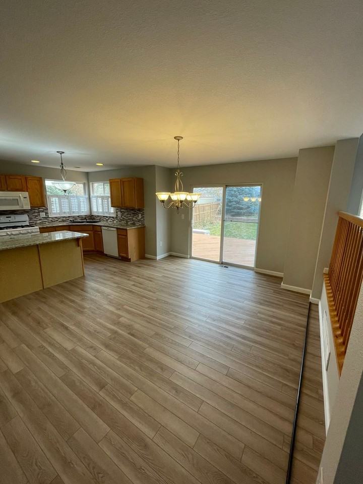 11942 Eudora Dr - Photo 7 of 33