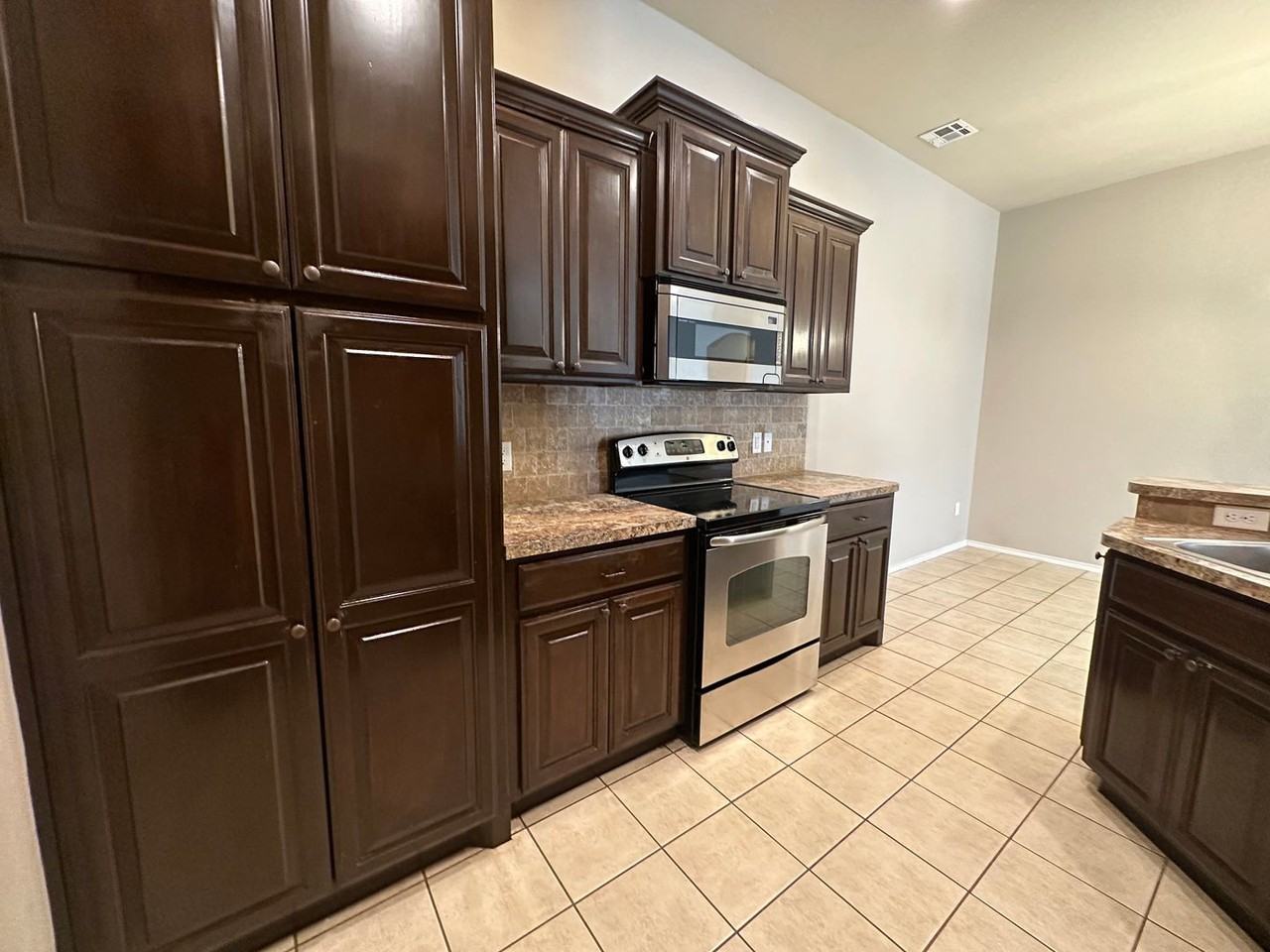 3512 Galatian Way - Photo 7 of 23