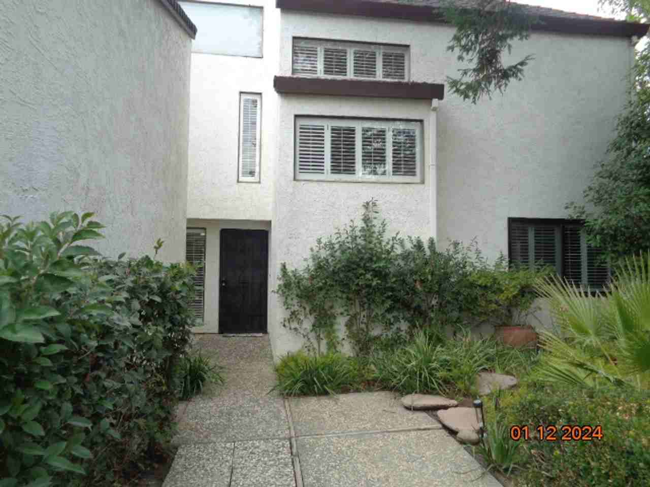 1250 Redwood Ct - Photo 3 of 32