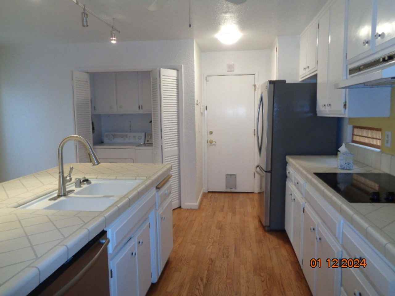 1250 Redwood Ct - Photo 5 of 32