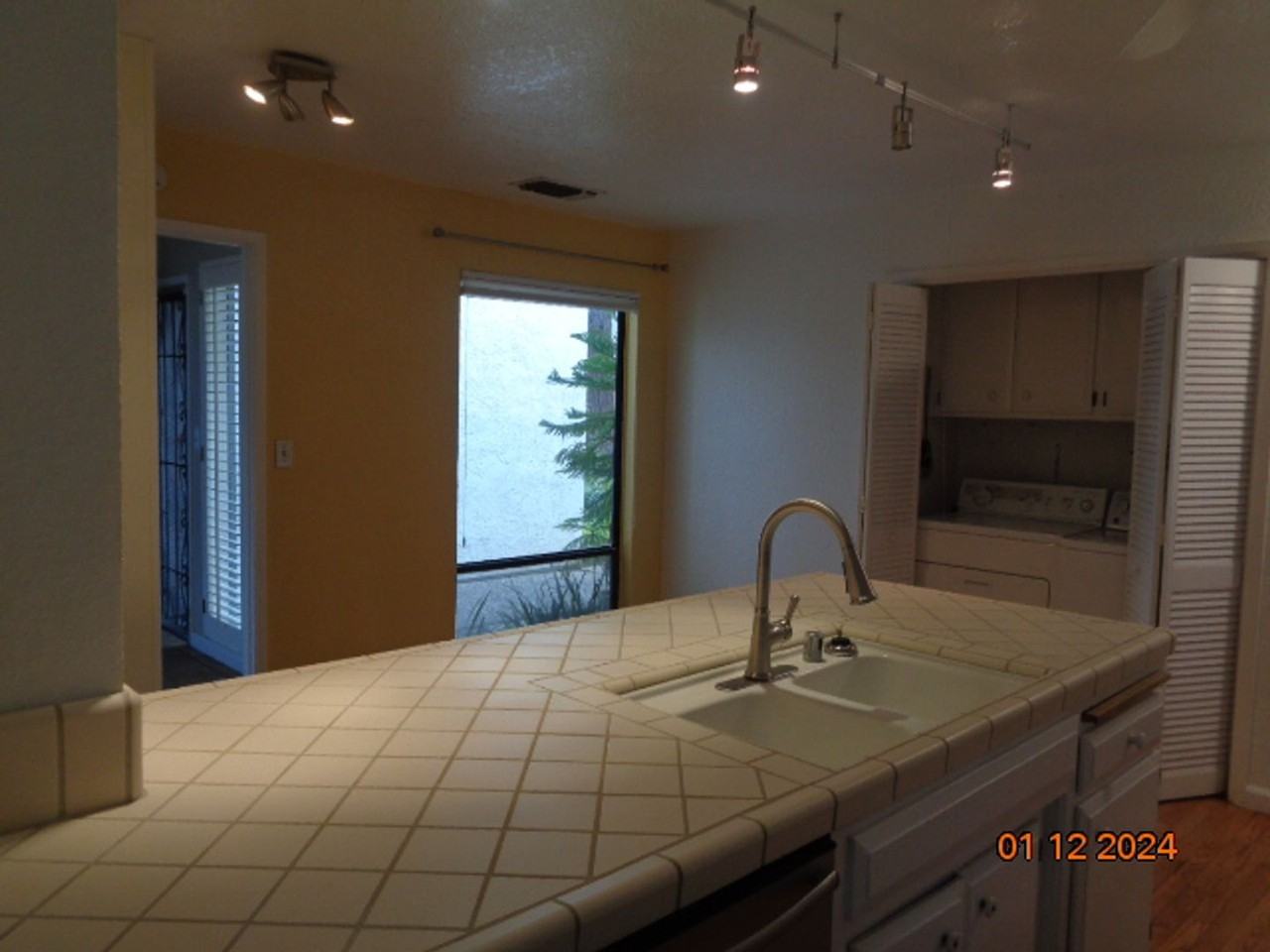 1250 Redwood Ct - Photo 6 of 32