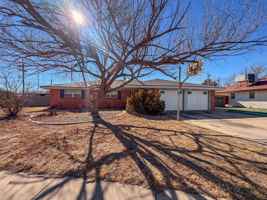featured image of 801 W Cochiti Ave