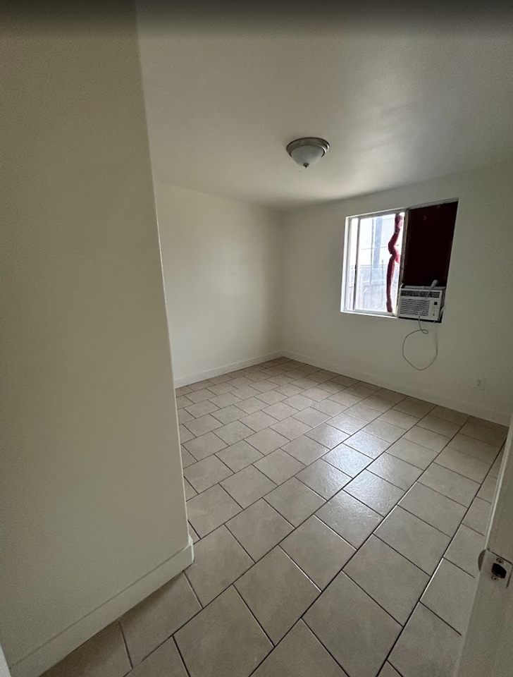 1004 Mccurdy Dr - Photo 5 of 15