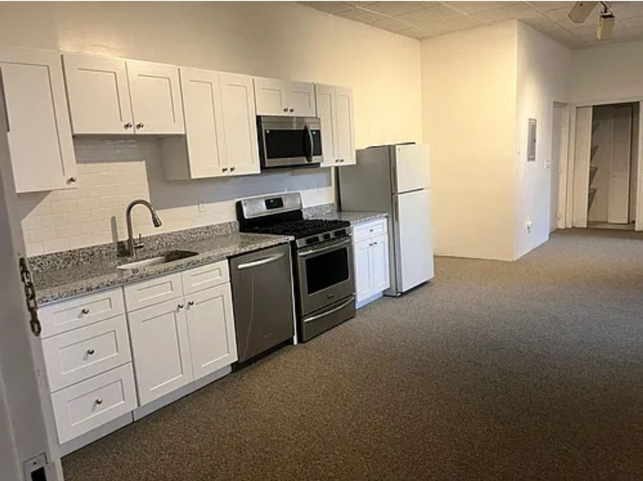 416 Bloomfield - Photo 2 of 14