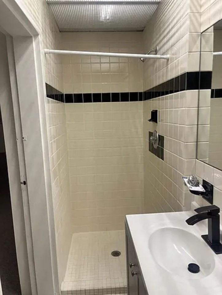 416 Bloomfield - Photo 4 of 14