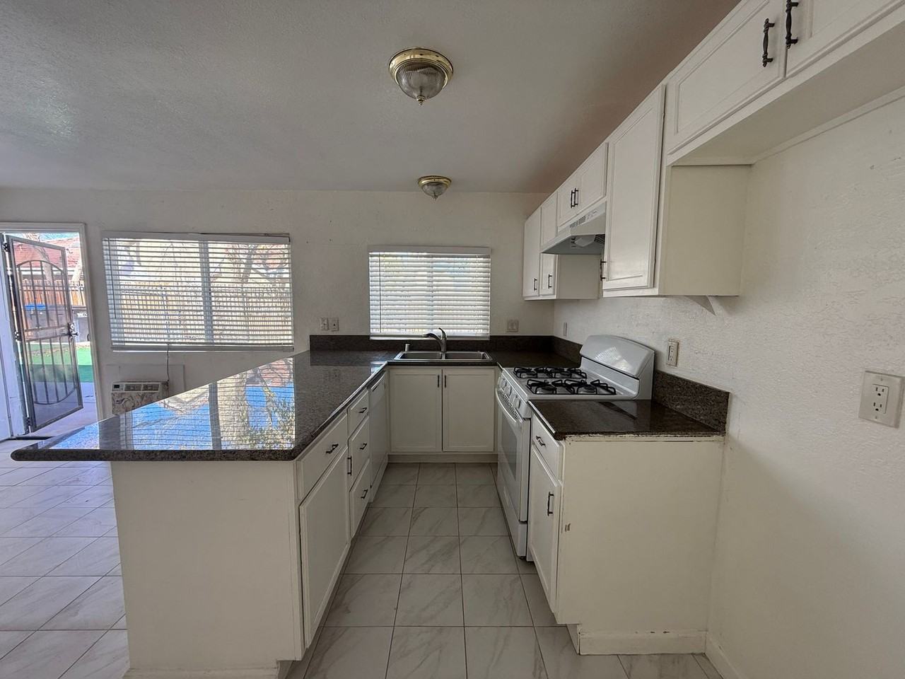 38521 10th Pl E #1 - Photo 4 of 9