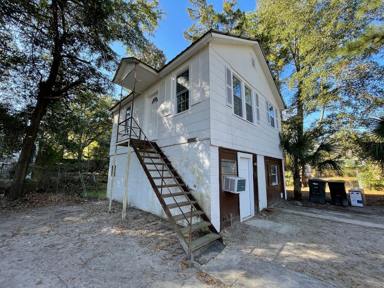 1507 E 33rd Street - Photo 2 of 15