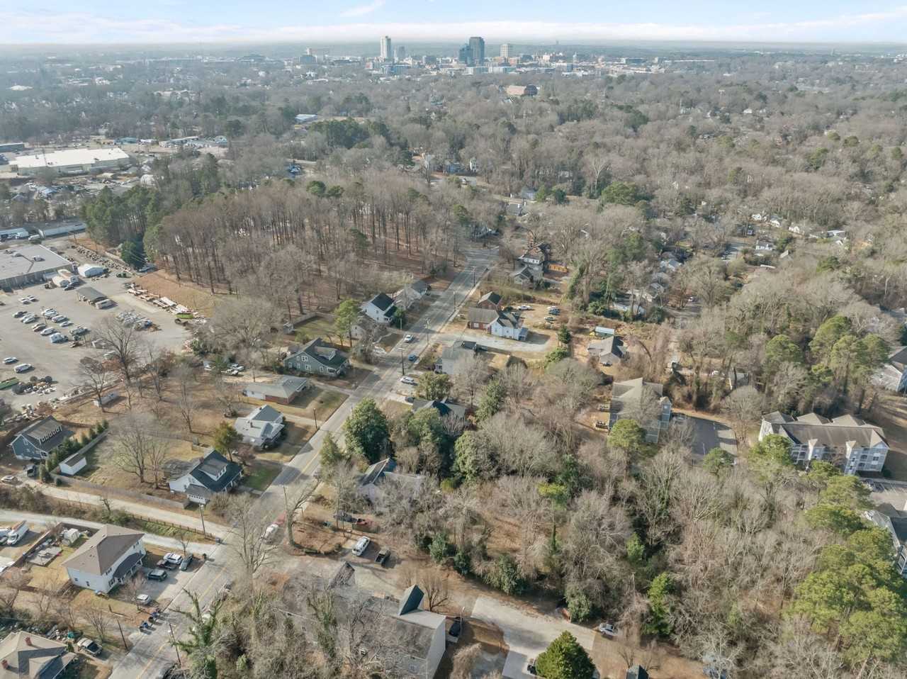 Lovely Two Bedroom One Bath Apartment. - Photo 7 of 31