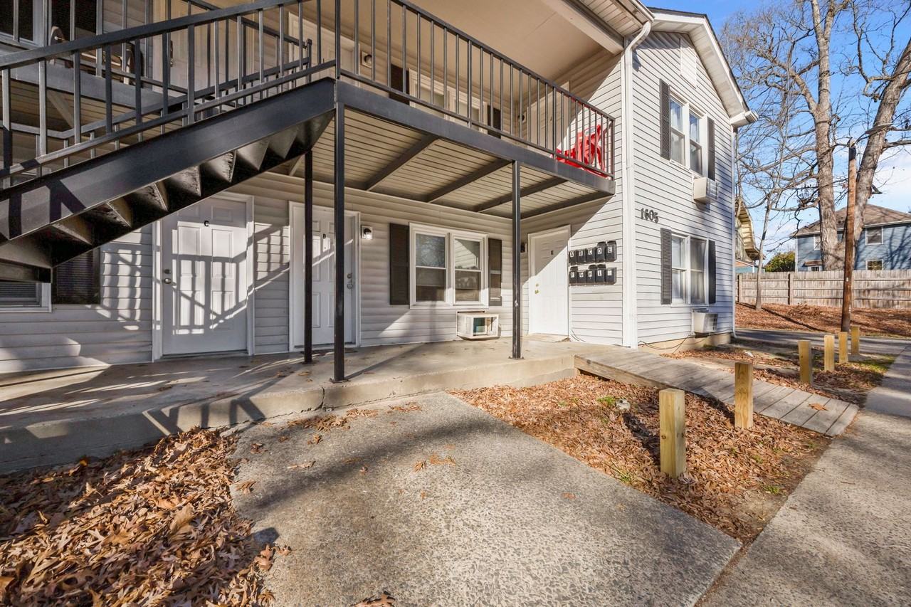 Lovely One Bedroom One Bath Apartment. - Photo 7 of 30