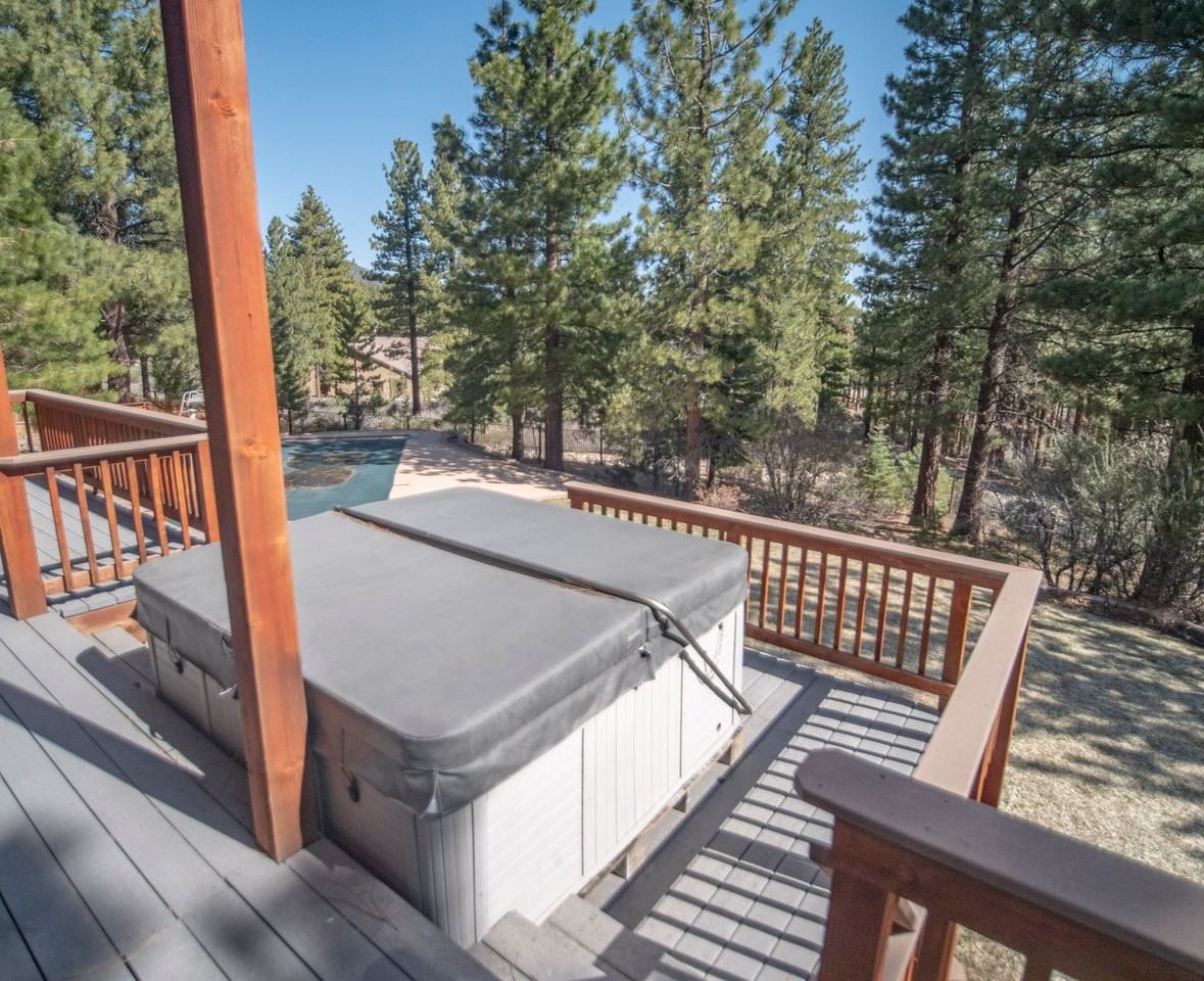 243 E Jeffrey Pine Rd - Photo 3 of 41