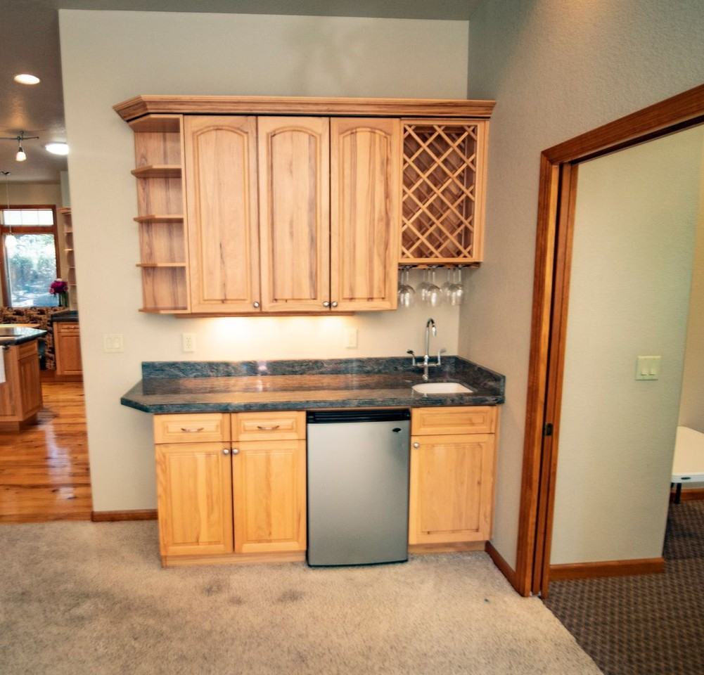 243 E Jeffrey Pine Rd - Photo 7 of 41