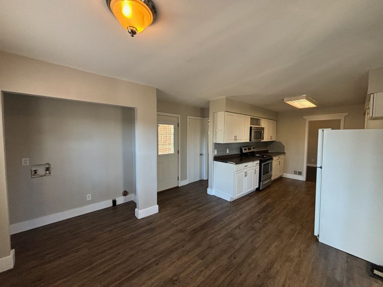 1612 Celeste Dr - Photo 2 of 19