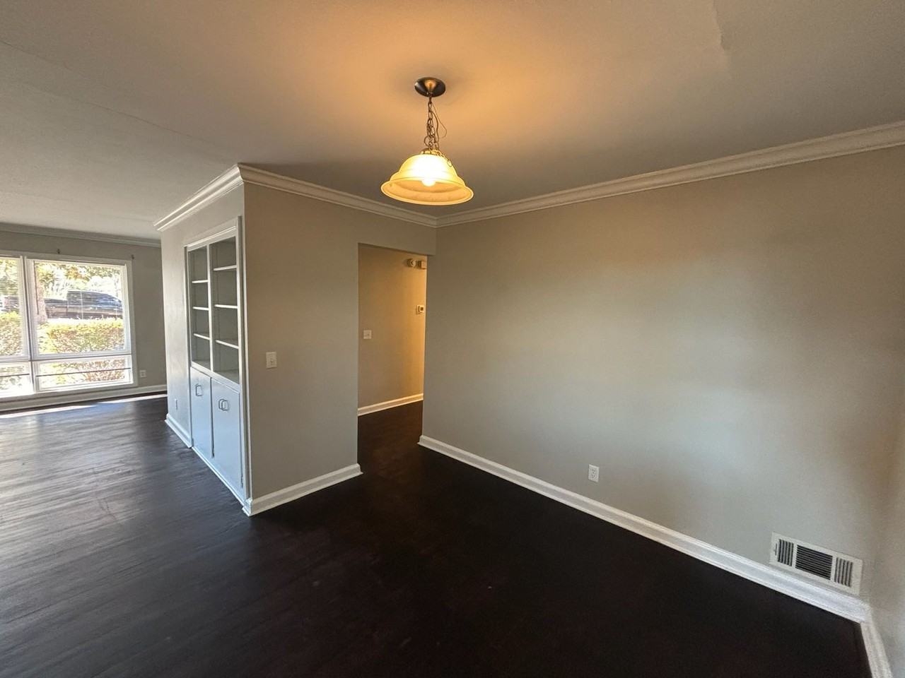 1612 Celeste Dr - Photo 4 of 19