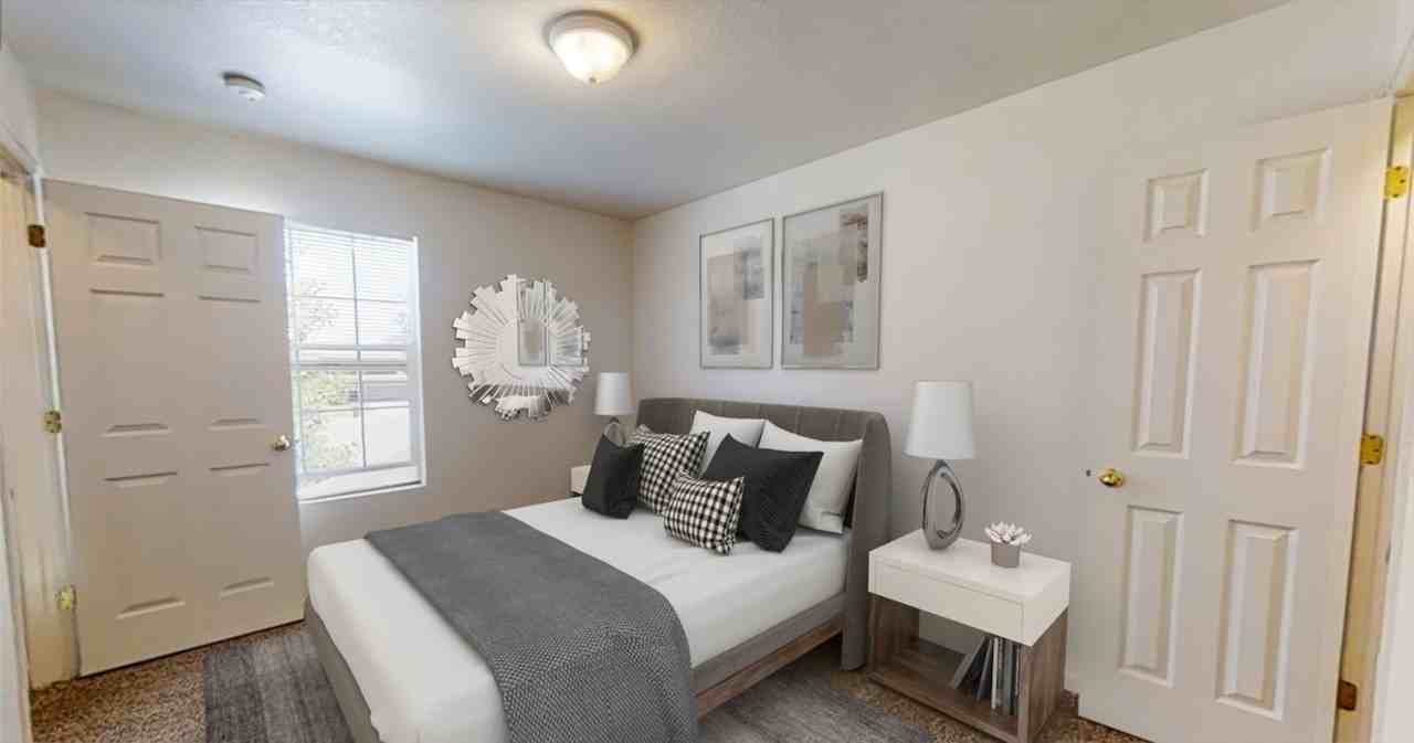 1755 Rowan Ln - Photo 2 of 5