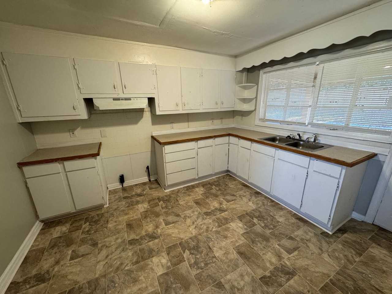 1301 32nd Street Ensley - Photo 2 of 5