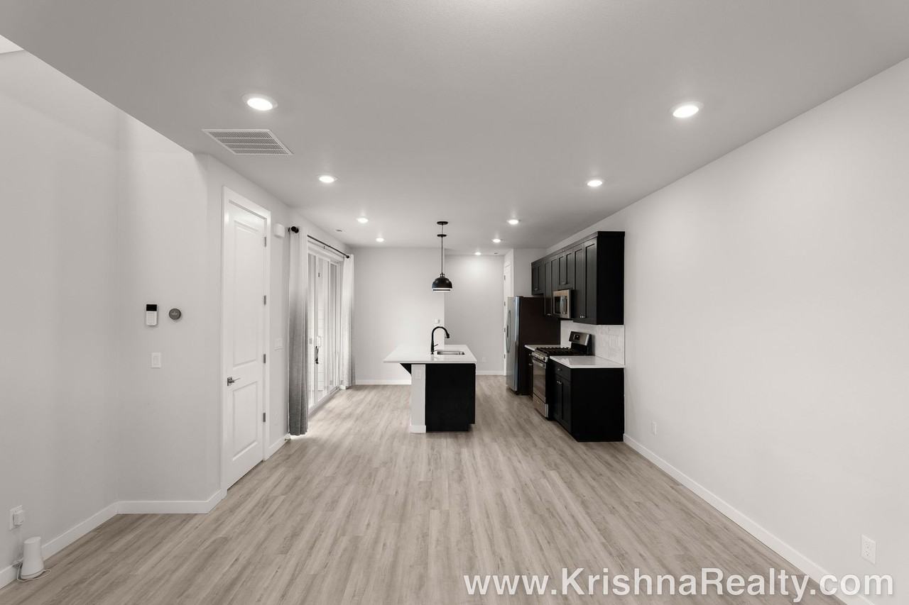 8178 Se Leafhopper St - Photo 4 of 24