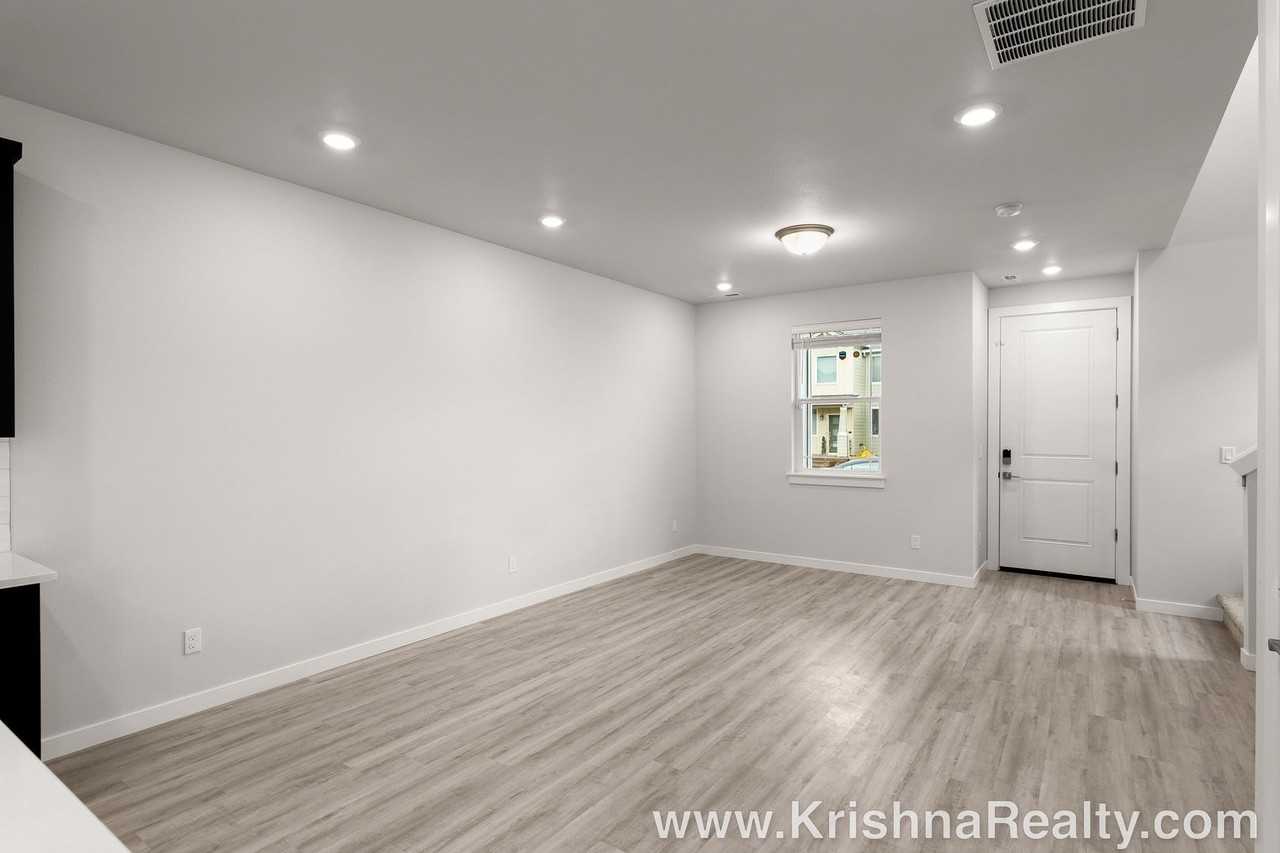 8178 Se Leafhopper St - Photo 6 of 24