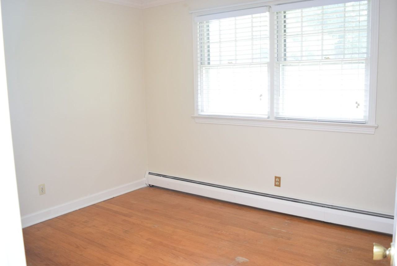 149 20th Ave Nw - Photo 7 of 26