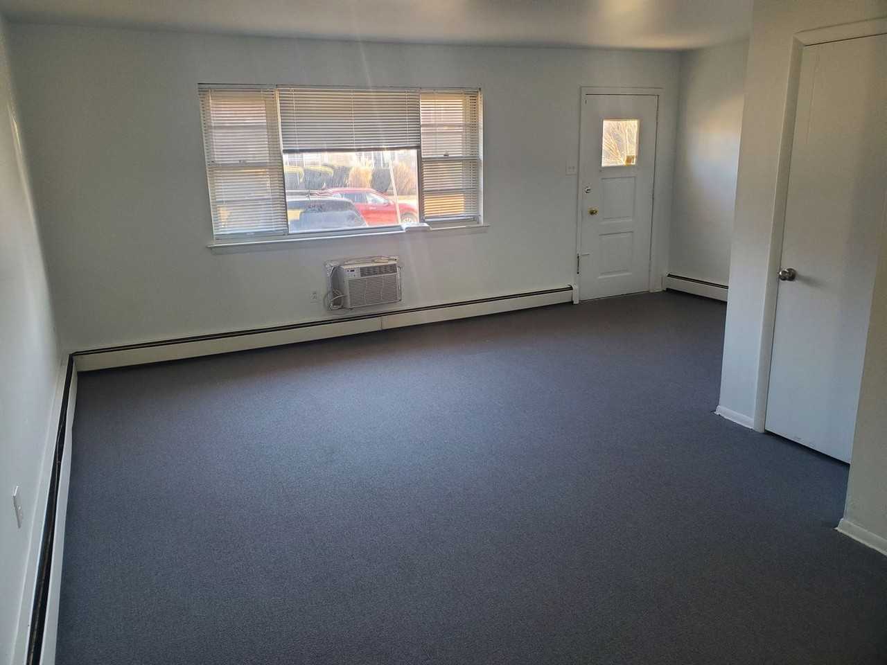 1143 E Sydney St - Photo 2 of 11