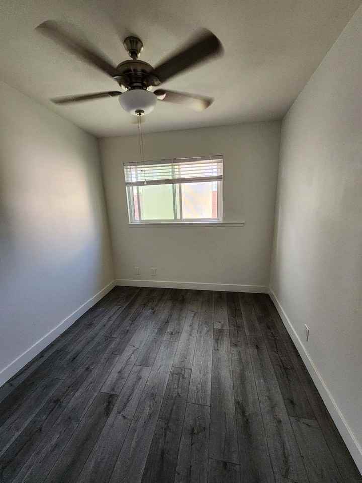 8305 Mulberry Ave - Photo 7 of 10