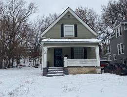 featured image of 147 W Crosier St