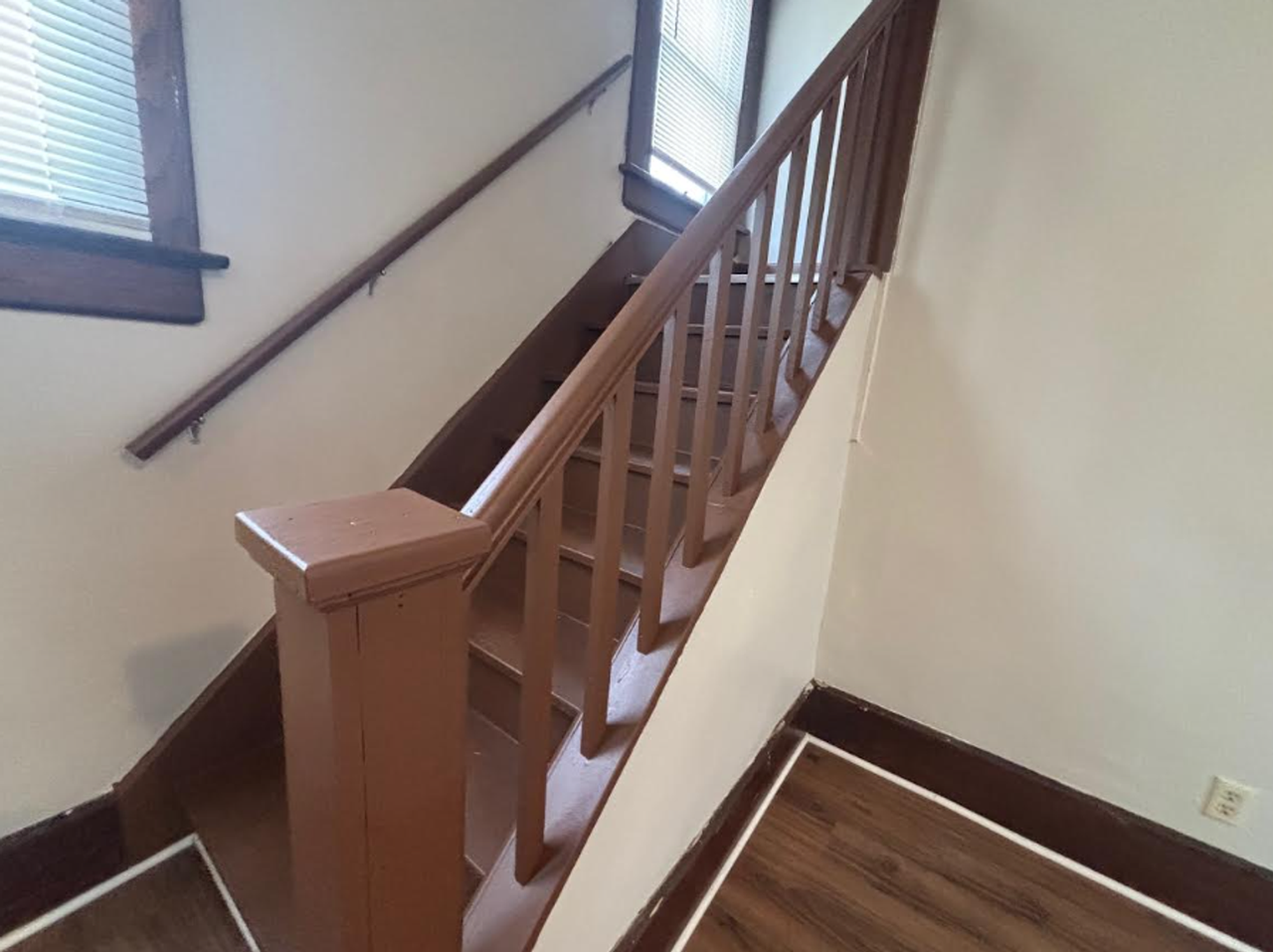 147 W Crosier St - Photo 5 of 6