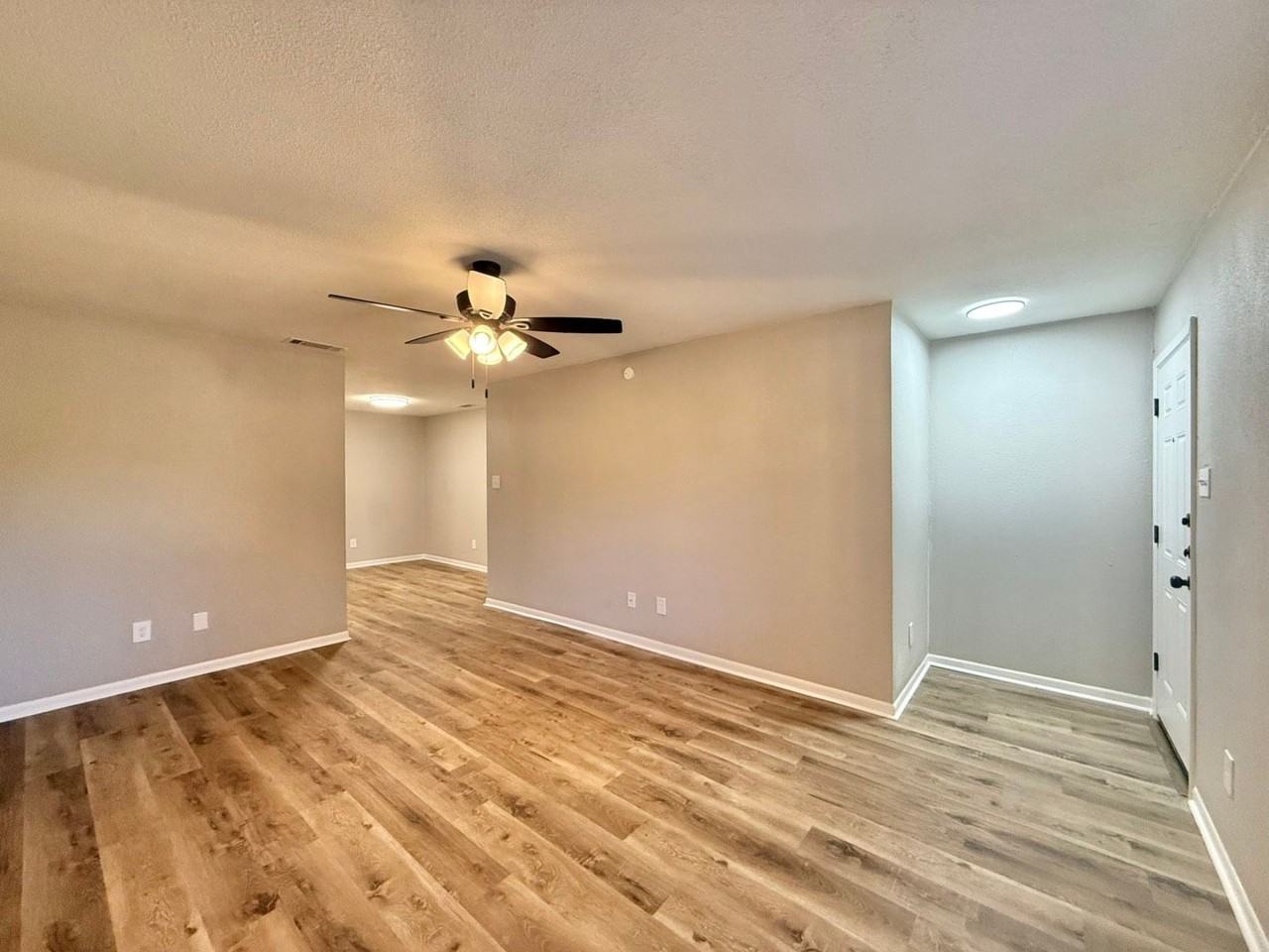 705 S Porter Ave - Photo 2 of 18