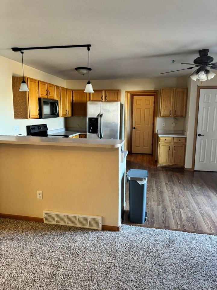 4716 Spur Dr - Photo 7 of 32