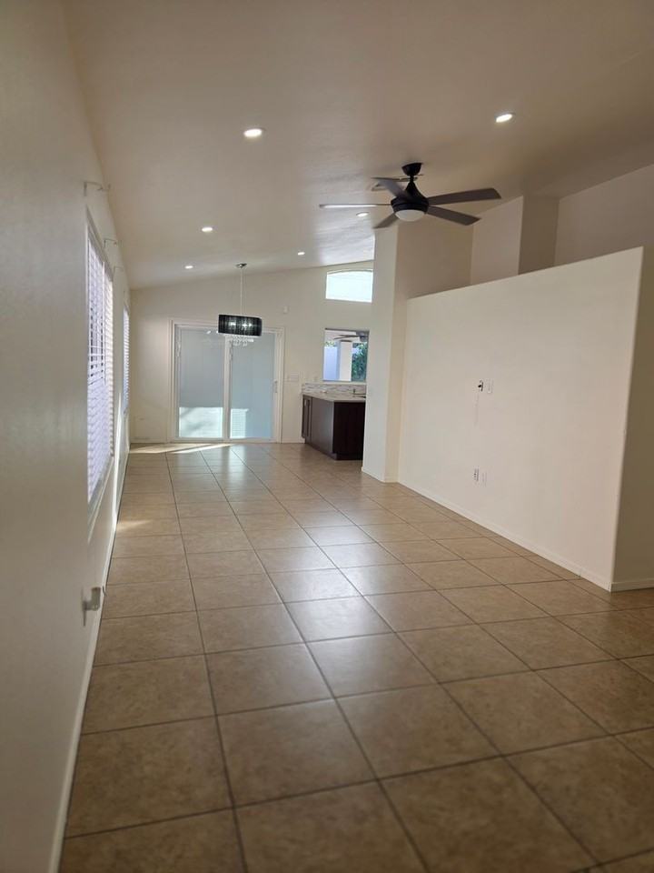 4143 E Anderson Dr - Photo 6 of 49