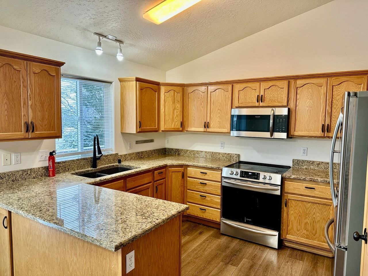 8311 E Bull Pine Ln - Photo 3 of 19