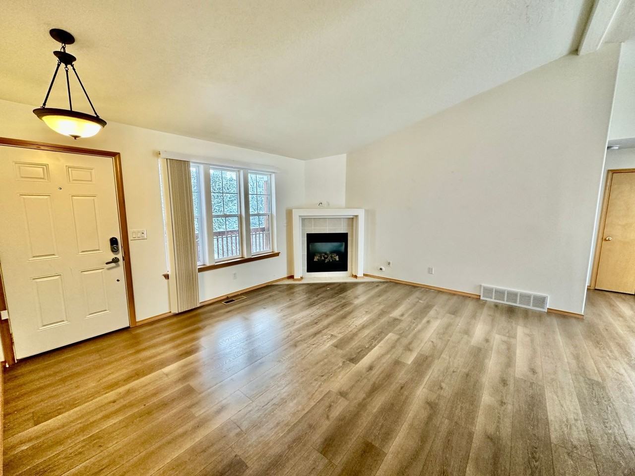 8311 E Bull Pine Ln - Photo 6 of 19