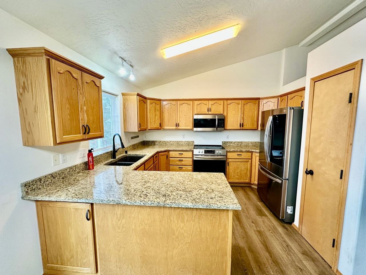 8311 E Bull Pine Ln - Photo 7 of 19