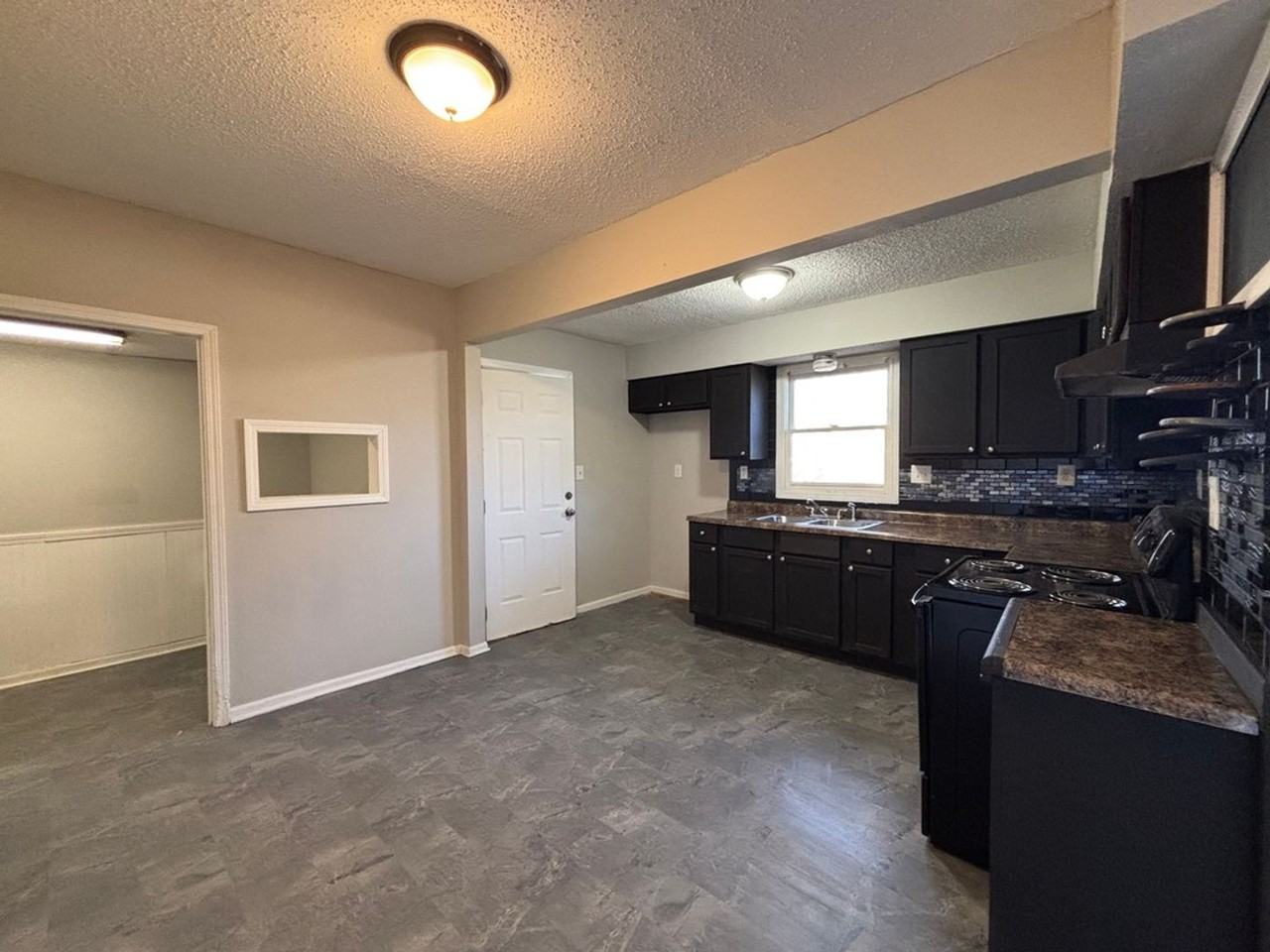 5430 Michigan Ave - Photo 6 of 20