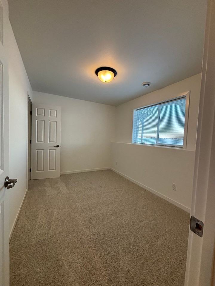 7207 30th St S - Photo 7 of 20