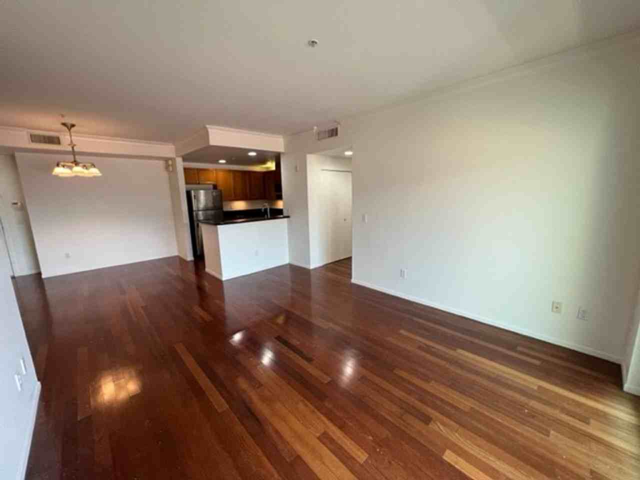 906 S Serrano Ave #403 - Photo 4 of 15